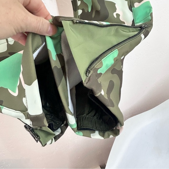 Obermeyer Clio Camo Print Womens Softshell Pant Size 6 Ski Snowboard Winter NWT - Picture 4 of 13